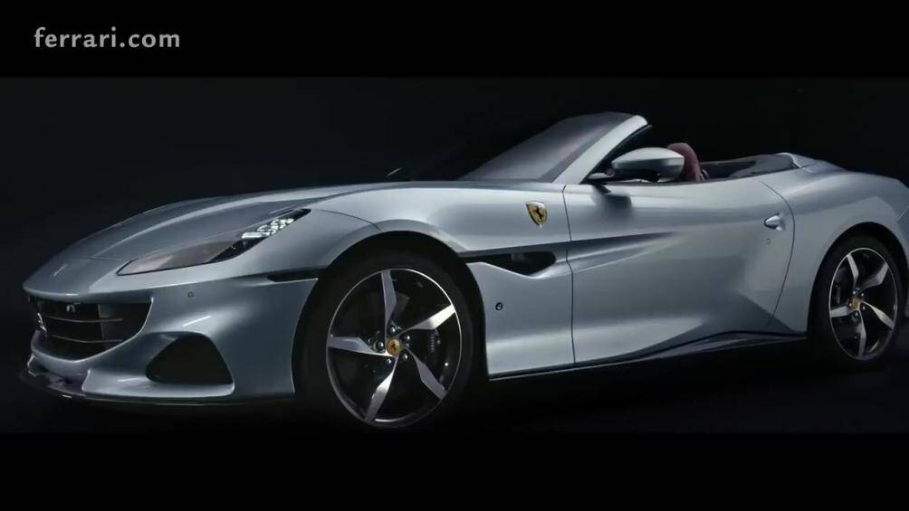 Ngoại thất của xe cũng có thể được trang bị các chi tiết được làm bằng sợi carbon