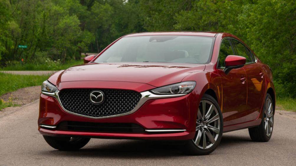 8. Mazda6 2020 (điểm số: 8,2/10, giá khởi điểm: 24.100 USD)