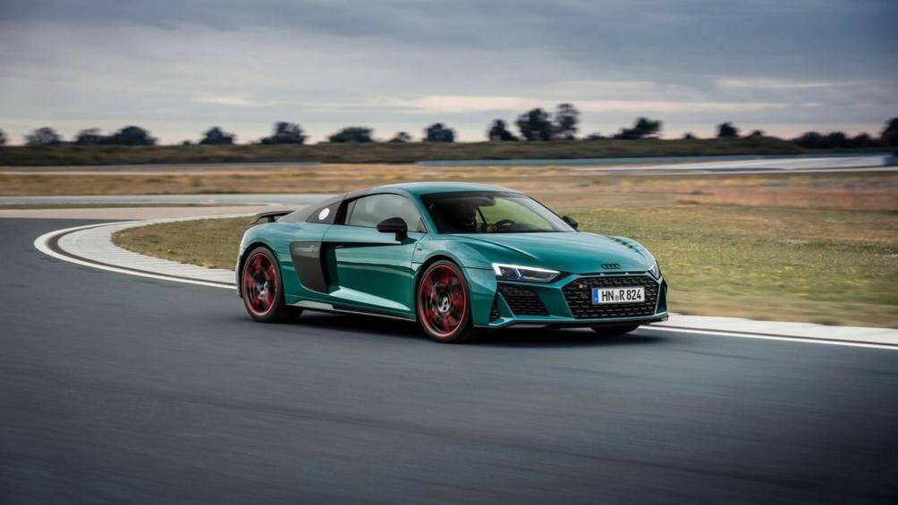 Audi mới đây đã tung ra một biến bản sản xuất giới hạn mới của siêu xe R8 có tên gọi là "Green Hell" (Địa ngục xanh) với số lượng sản xuất 50 chiếc