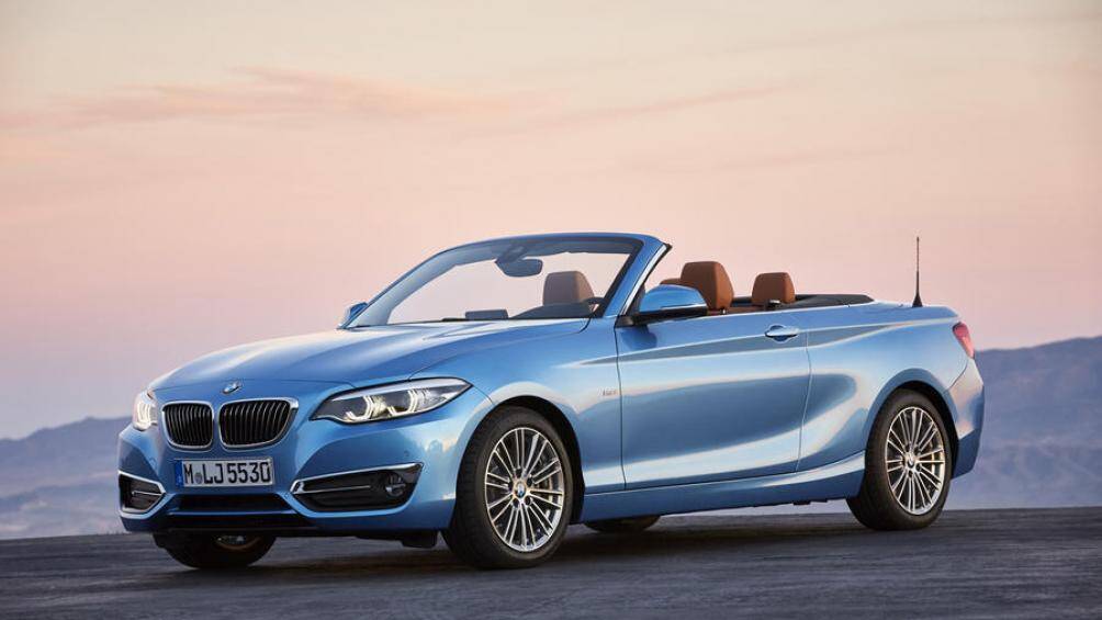 3. BMW 2 Series Convertible 2020 (giá khởi điểm: 43.100 USD)