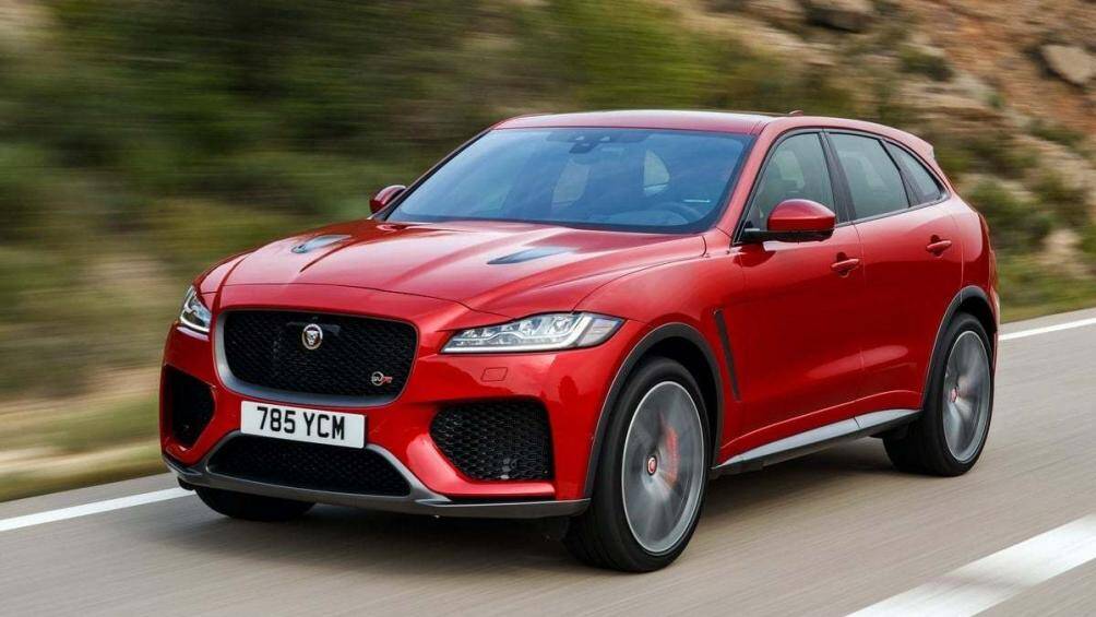 Jaguar F-Pace 2020 từ phiên bản sử dụng động cơ cho công suất tối đa 247 mã lực đến bản SVR công suất 550 mã lực đều mang lại sự thú vị cho người ngồi sau vô-lăng