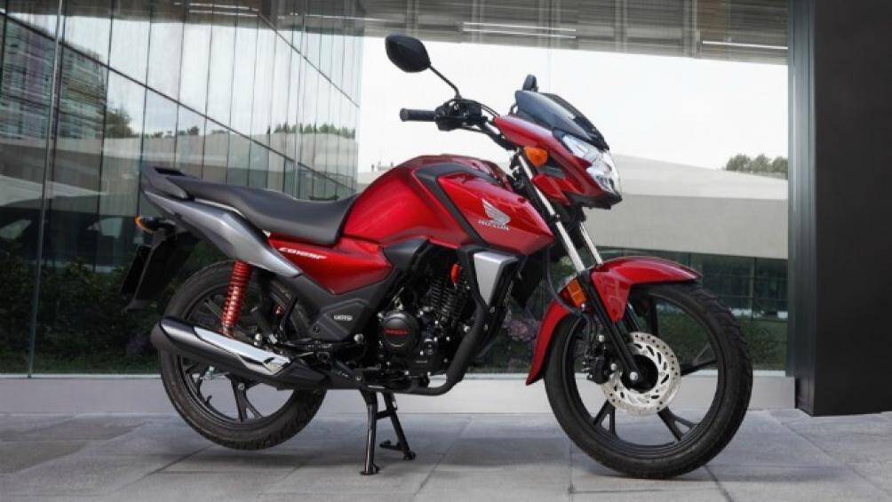 Honda B125F hiện đang là mẫu xe côn tay ăn khách nhất ở châu Âu, mới đây nó đã được Honda ra mắt phiên bản mới 2021