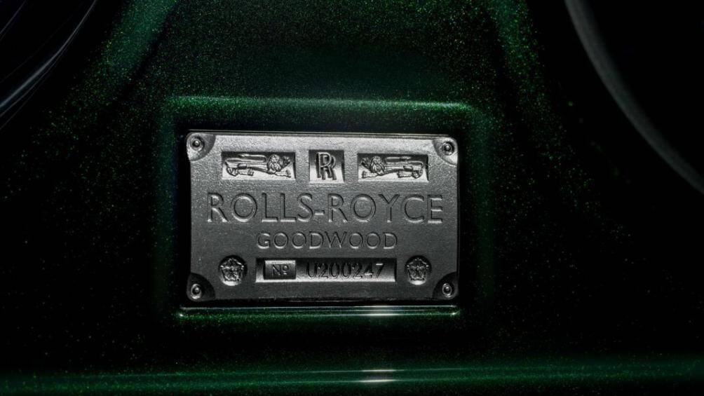 Rolls-Royce Ghost Extended sẽ bắt đầu được bán ra vào quý tư năm nay cùng với phiên bản trục cơ sở tiêu chuẩn của mẫu xe này
