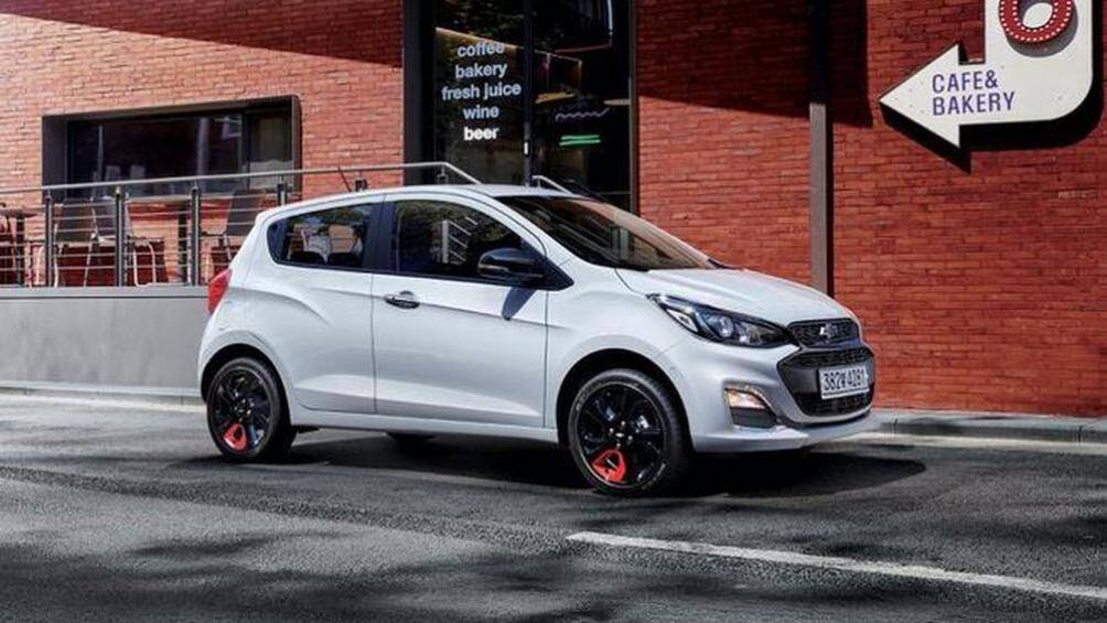 10. Chevrolet Spark 2021 (giá khởi điểm: 13.400 USD)