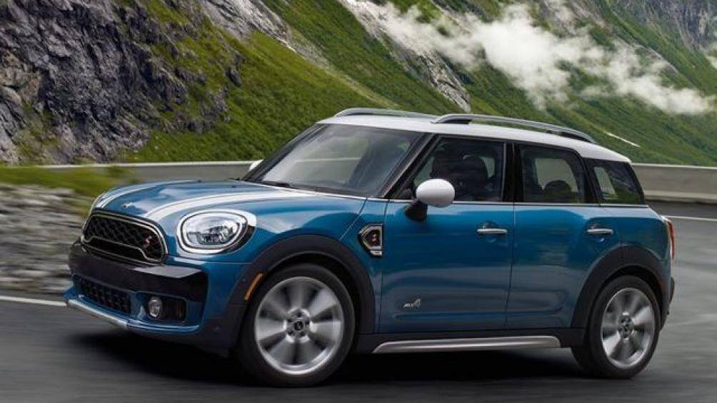 8. MINI Cooper 2021 (giá khởi điểm: 22.400 USD)