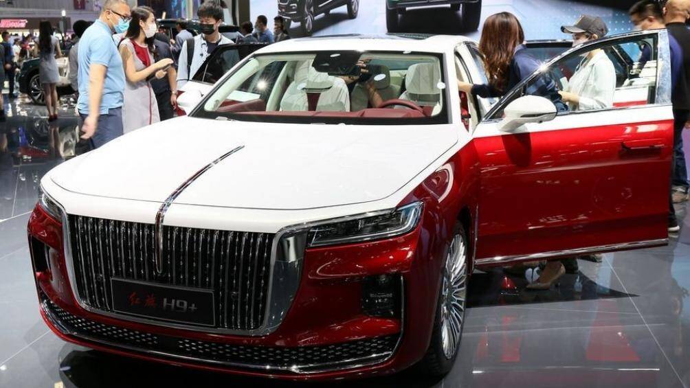 Hiện giá xe Hồng Kỳ H9+ 2020 vẫn chưa được công bố. Chắc chắn sẽ cao hơn con số khởi điểm 309.800 Nhân dân tệ (khoảng 1,03 tỷ đồng) của Hồng Kỳ H9