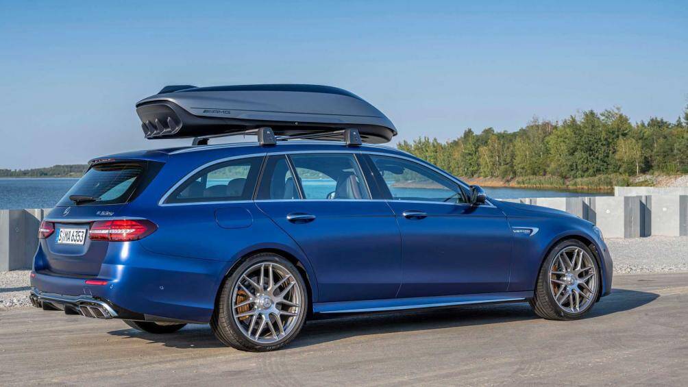 Ngoài ra, phần cốp phụ này đã được AMG High-Performance Team thử nghiệm trong các bài kiểm tra về khí động học, khả năng xử lý và kiểm soát độ ồn