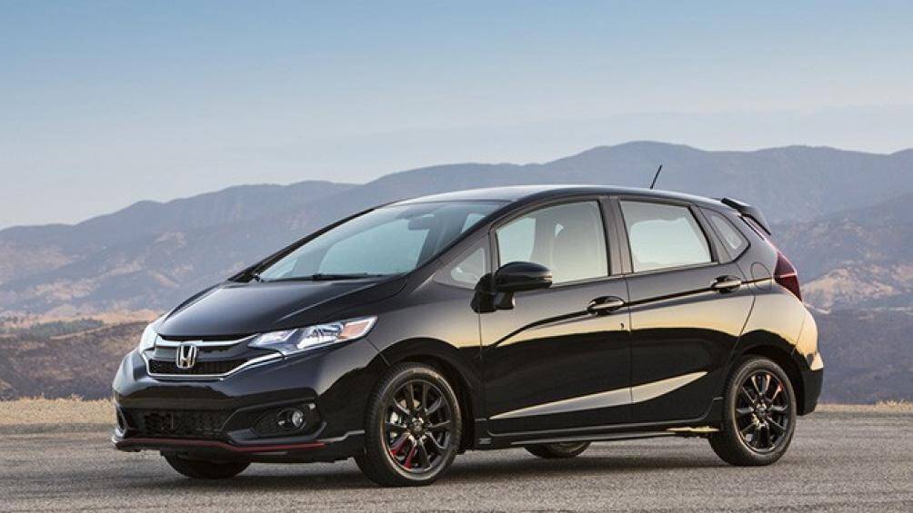 2. Honda Fit - Honda Jazz 2020 (giá khởi điểm: 16.190 USD, điểm tổng thể: 8,7/10)
