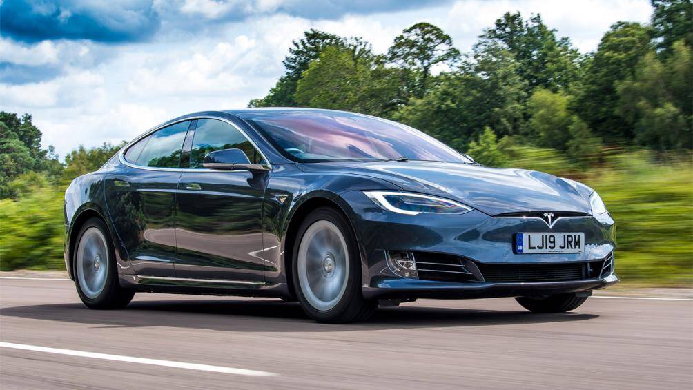 1. Tesla Model S mất trung bình 35,5 ngày để bán lại 1 chiếc xe đã qua sử dụng, giá bán trung bình 68.159 USD