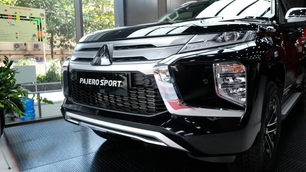 Thêm vào đó, xe được trang bị cụm đèn chiếu sáng Bi-Led hiện đại tích hợp đèn chiếu góc Led