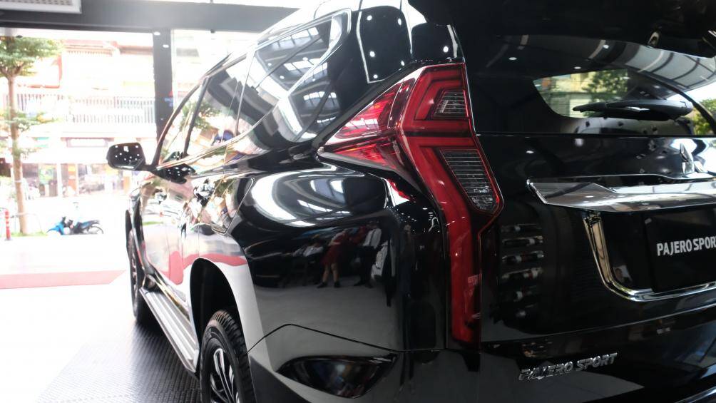 Không chỉ đèn chiếu sáng, đèn hậu của xe cũng có thiết kế mới trông bắt mắt hơn