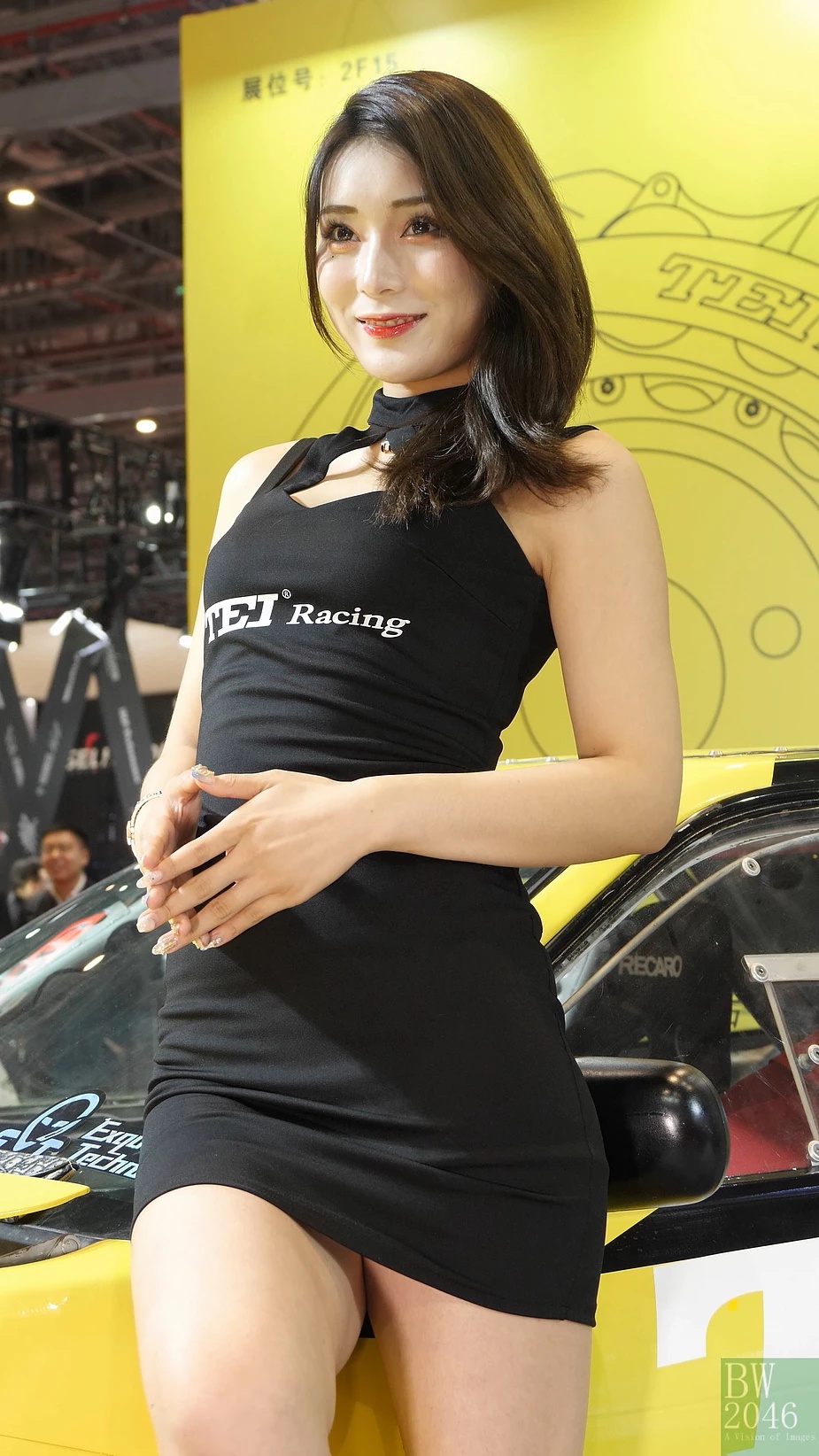 Thêm vào đó là làn da trắng gợi cảm