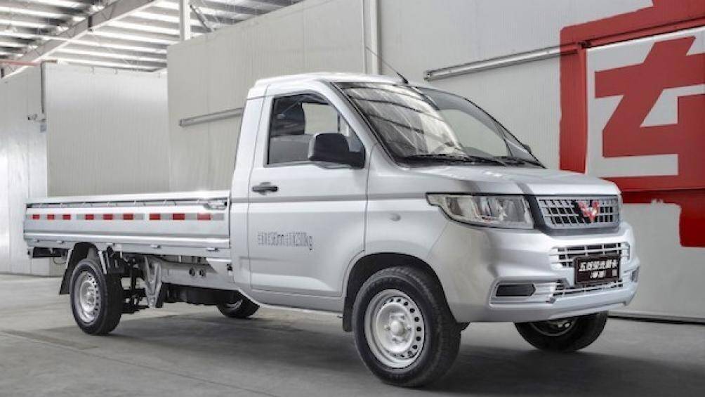 2. Wuling Mini Truck (doanh số: 297.011 chiếc)