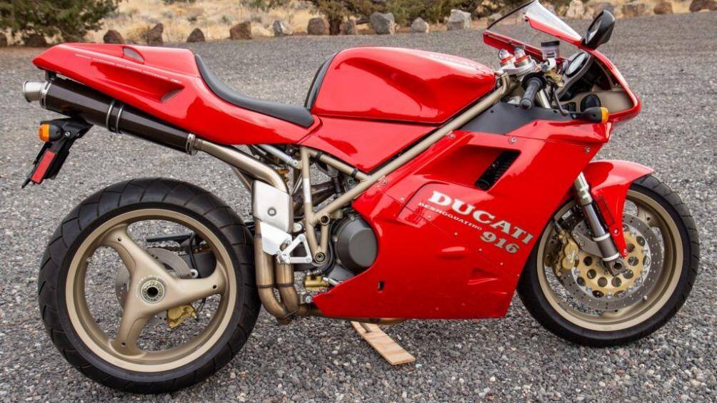 6. Ducati 916