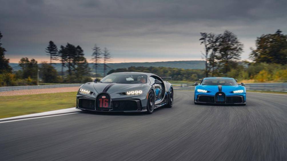 Với Chiron Pur Sport, Bugatti đã hướng những chiếc siêu xe của mình đi theo một hướng mới đó là sự đa năng trên đường đua