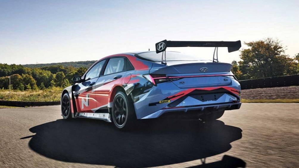 Trong suốt 3 tháng vừa qua, Elantra N TCR đã hoàn thành 5.000 km chạy thử trên các đường đua lớn nhỏ quanh châu Âu