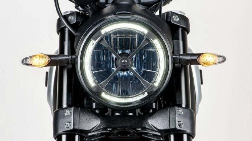 Hiện tại giá xe chưa được tiết lộ nhưng giới thạo xe ở Malaysia ước đoán mẫu xe này có giá tầm 85.000 RM (477,6 triệu đồng)