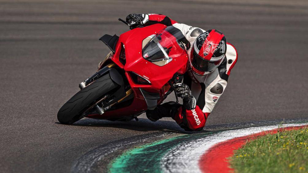 7. Ducati Panigale V4 2020 (vận tốc tối đa: 299 km/h)