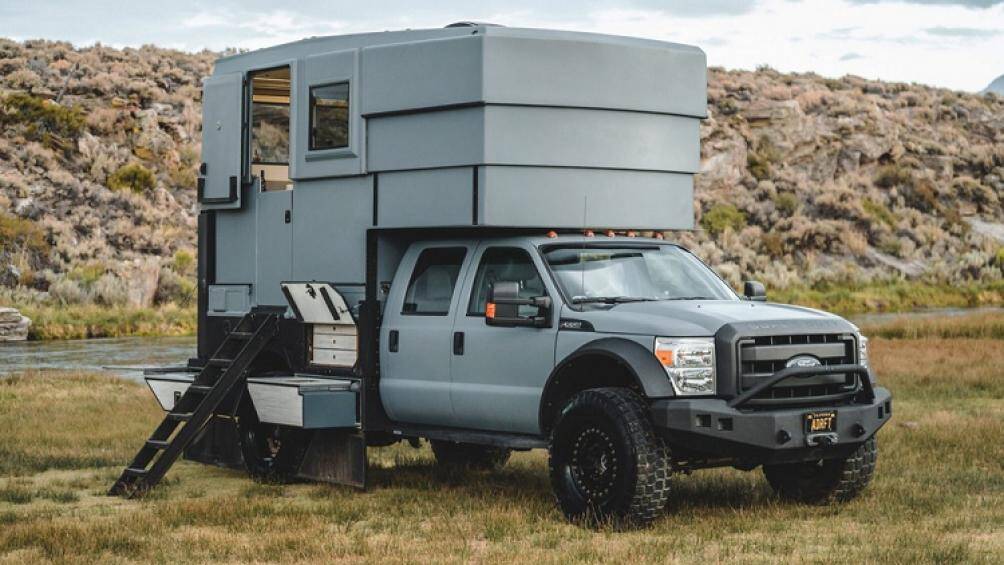 Ford F-550 Adrift là chiếc xe dã ngoại đủ sức giúp gia đình bạn thực hiện một chuyến đi dài mà không phải lo lắng về điện, nước hay bất kỳ một thứ gì khác