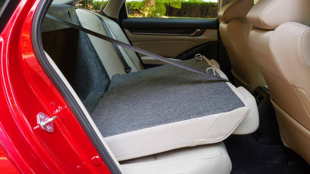 Tất cả các cấu hình sẽ được trang bị tiêu chuẩn công nghệ cảnh báo hàng ghế sau, cảnh báo đai an toàn