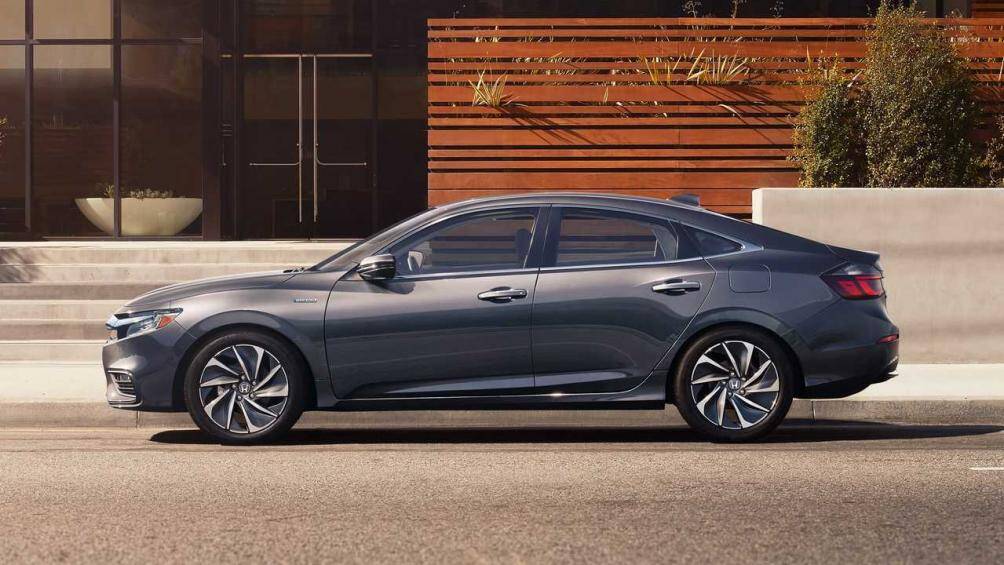 3. Honda Insight 2021 - 4,52L/ 100km