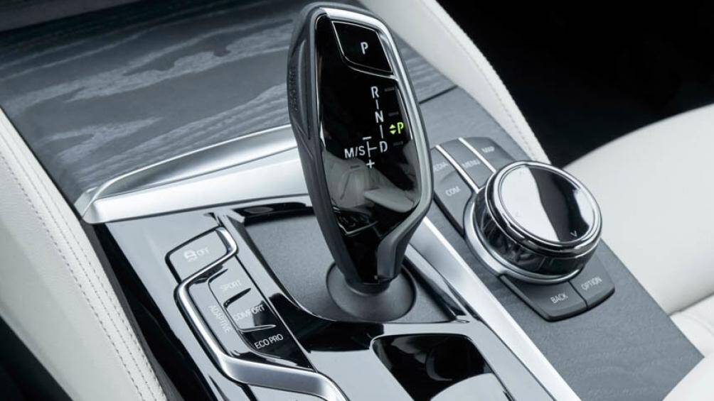 Phiên bản 640d xDrive Gran Turismo cao cấp nhất được trang bị động cơ diesel 6 xi-lanh 3.0 lít sản sinh 340 mã lực và mô-men xoắn 700 Nm