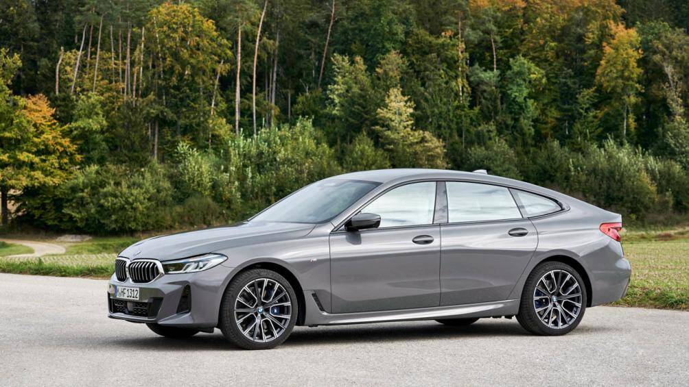 Xe sẽ được bán ra với hai phiên bản máy xăng và ba phiên bản máy dầu