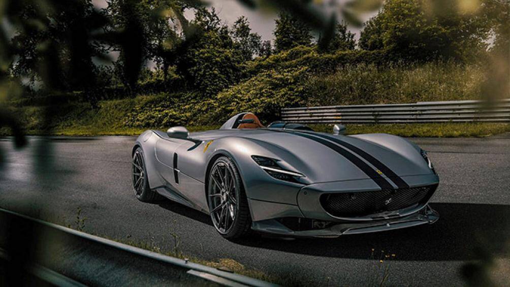 Ferrari Monza SP1 vốn là một siêu xe giới hạn của hãng xe "Ngựa chồm" thuộc dòng sản phẩm Monza với số lượng sản xuất chỉ 499 chiếc toàn thế giới