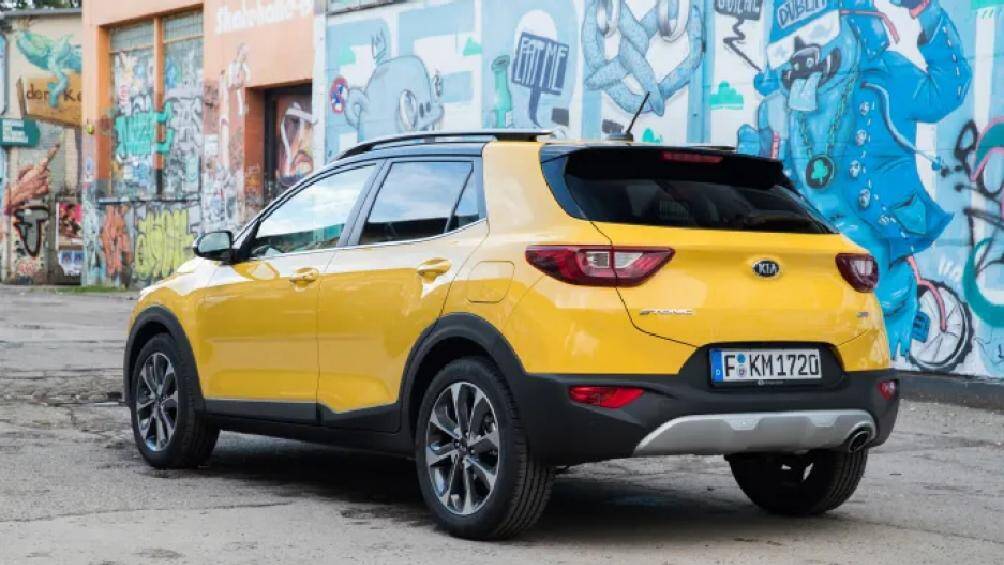 Bản LX MT giá 735.000 Peso (355 triệu đồng), bản LX AT giá 835.000 Peso (402 triệu đồng) và bản EX AT với giá 925.000 Peso (445 triệu đồng)