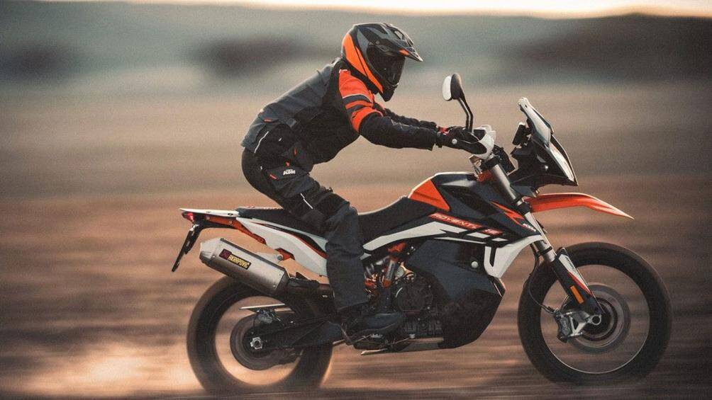 KTM vừa cho ra mắt dòng xe ADV tầm trung KTM 890 Adventure R 2021 dành riêng cho các tín đồ offroad và phượt thủ trên toàn cầu