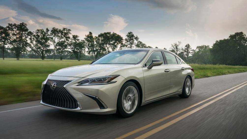 8. Lexus ES 300h