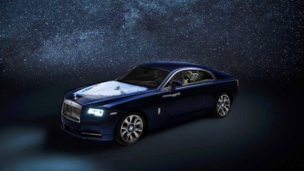 Chiếc Rolls-Royce Wraith – Inspired By Earth là chiếc xe siêu sang với việc lấy cảm hứng từ Trái Đất với sở hữu màu sơn Royal Blue bên ngoài ngoại thất