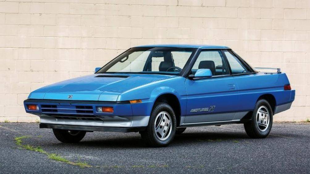 2. Subaru XT Series: Nhiều khách hàng không thích kiểu dáng thiết kế vuốt nhọn, cứng nhắc của mẫu xe này