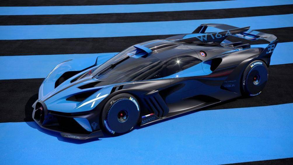 Chiếc hypercar này có thể tạo ra lực ép lên đến 1,8 tấn ở cánh gió phía sau và 800 kg ở bộ cánh gió phía trước ở tốc độ 320 km/h