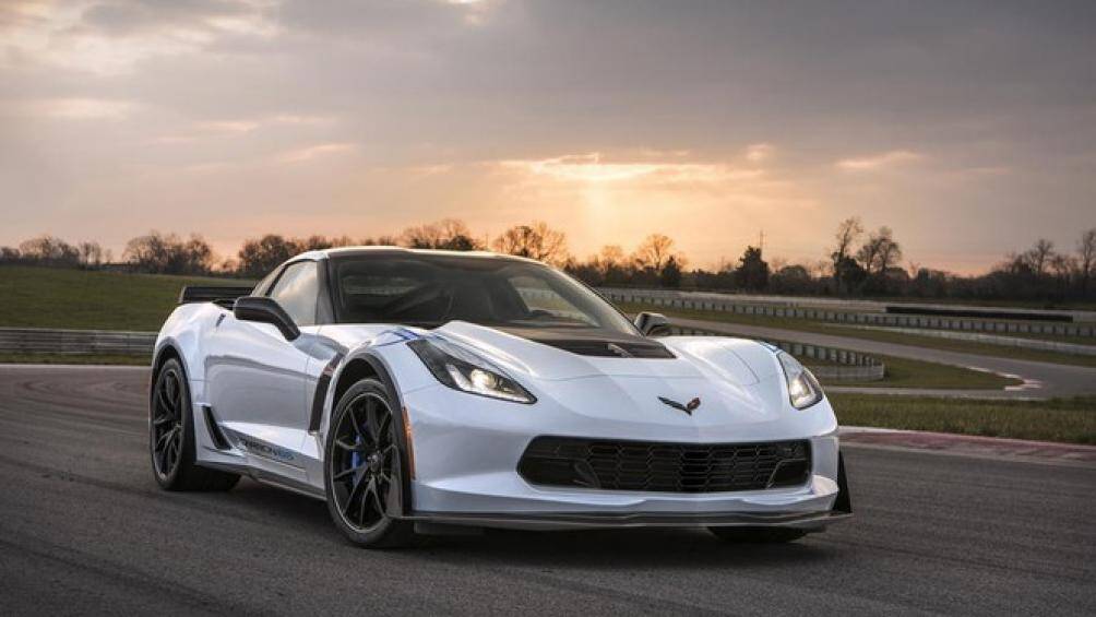 4. Chevrolet Corvette: Sau 5 năm, CarEdge dự đoán Corvette sẽ chỉ mất 33% giá trị tính đến năm 2025