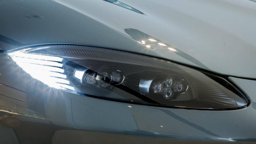 Chỉ biết rằng, giá bán của Aston Martin Vantage V8 là 163.137 USD tại thị trường Malaysia (tương đương 3,7 tỷ đồng) trước thuế