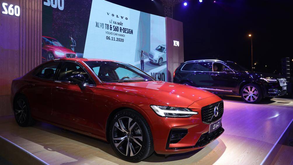 Kích thước tổng thể của xe dài 4.761mm, rộng 1.850 mm, cao 1.431 mm và chiều dài cơ sở 2.872mm