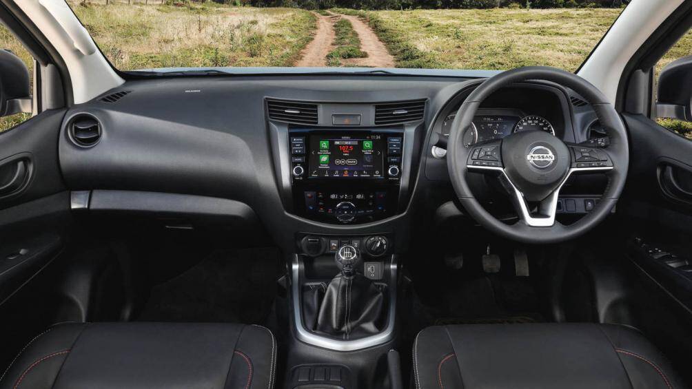 Hệ thống Nissan Intelligent Mobility cũng bao gồm tính năng giám sát off-road có khả năng kiểm tra các chướng ngại vật gần xe khi đang vận hành