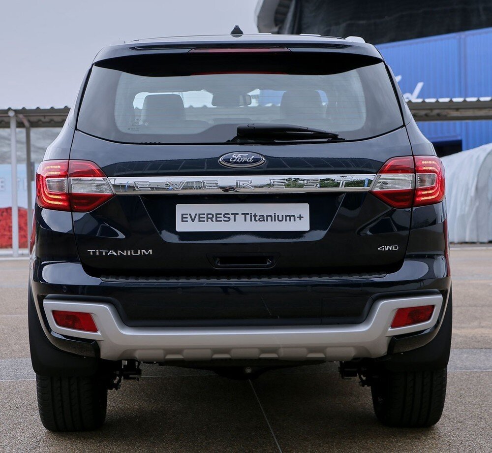 Tại thị trường Thái Lan, Ford Everest 2021 được chia thành 5 phiên bản là Trend, Titanium, Titanium Sport, Titanium+ 4x2 và Titanium+ 4x4