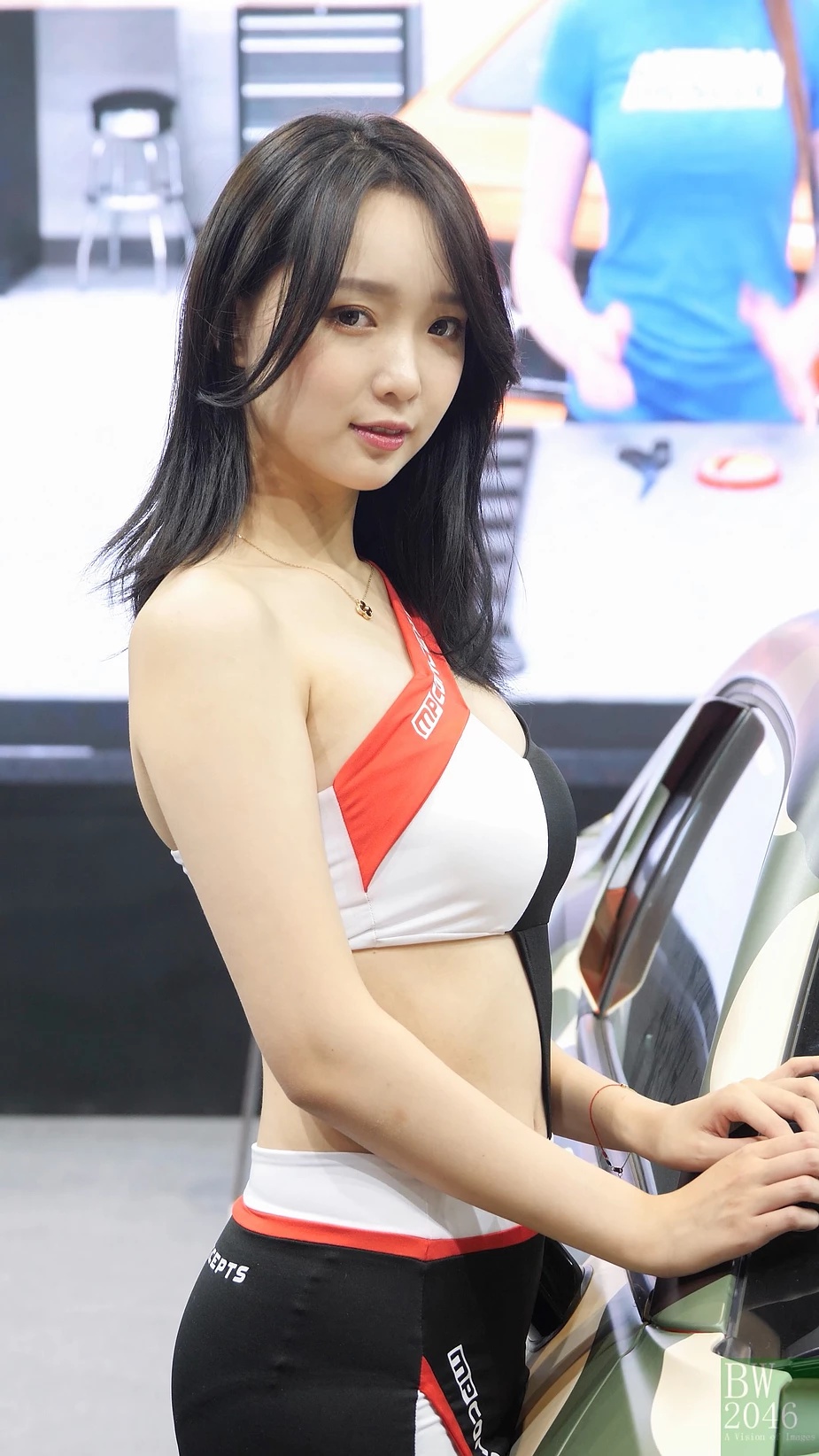 Vẻ lả lơi, quyến rũ đầy hấp dẫn