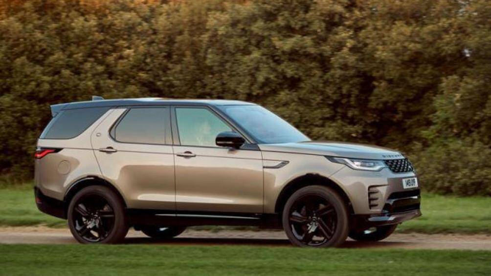 Discovery 2021 đã được nhà sản xuất ưu ái với những cập nhật lớn về cả ngoại hình, nội thất lẫn động cơ