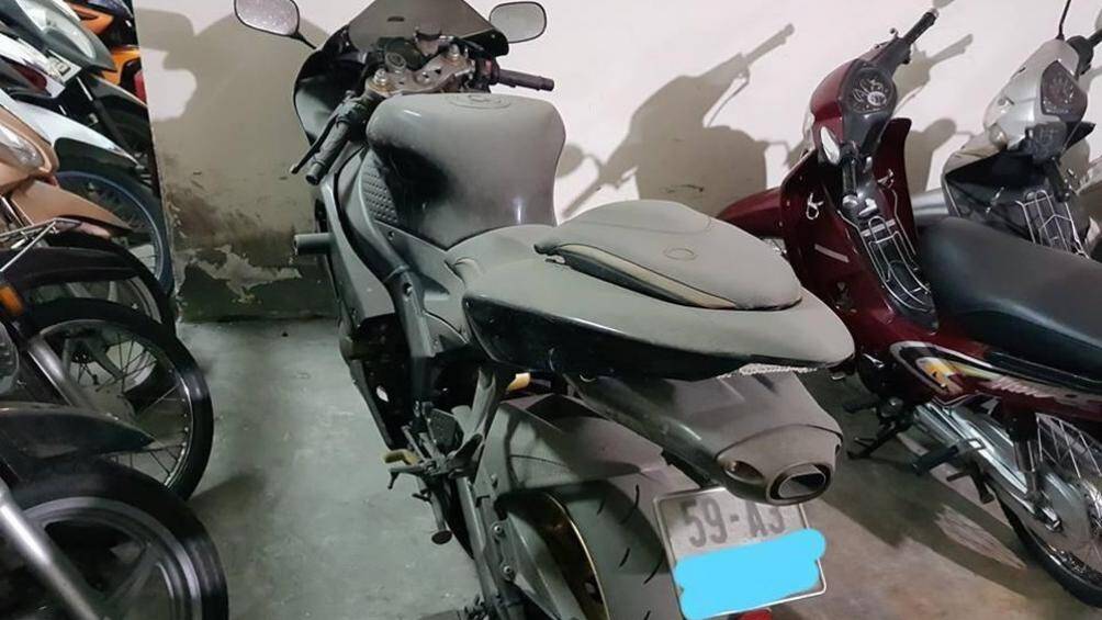 Đây là phiên bản 2005 - 2006 và được sản xuất số lượng giới hạn sử dụng động cơ 599 phân khối như hiện nay