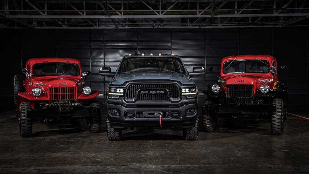 Được xây dựng trên nền tảng của Ram 2500 Power Wagon, chiếc Ram Power Wagon 75th Anniversary Edition sở hữu nhiều trang bị khiến nó trở nên khác biệt