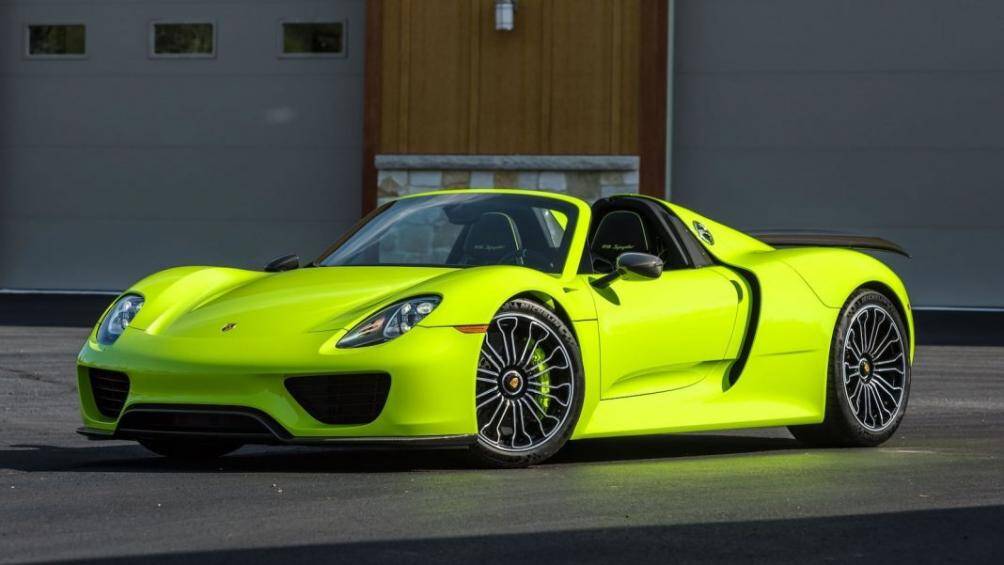 5. Porsche 918 Spyder (tốc độ tối đa 345 km/h)
