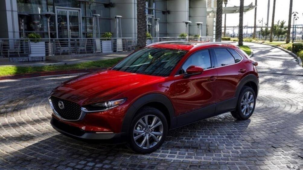 3. Mazda CX-3 2020 (giá khởi điểm: 20.640 USD, điểm tổng thể: 8,4/10)