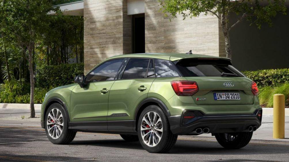 Audi SQ2 2021 dự kiến bắt đầu bán ra tại Đức và các quốc gia châu Âu kể từ đầu năm 2021, giá bán khởi điểm từ 46.000 euro (1,2 tỷ đồng)