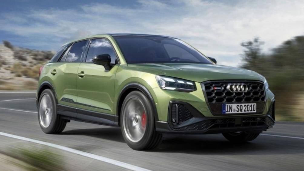 Đèn pha LED tiêu chuẩn, có thể nâng cấp lên loại LED Matrix cao cấp tùy chọn. Phía sau là cụm đèn hậu LED với đèn báo rẽ kiểu thể thao Dynamic