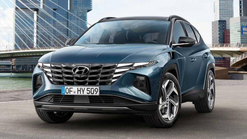 Ngoại thất nổi bật của Hyundai Tucson thế hệ mới được tạo nên bởi những đường cong mềm mại kết hợp với bề mặt góc cạnh
