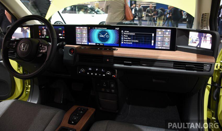 Mẫu xe này được giới thiệu là có khả năng chạy khoảng 220km sau mỗi lần sạc điện