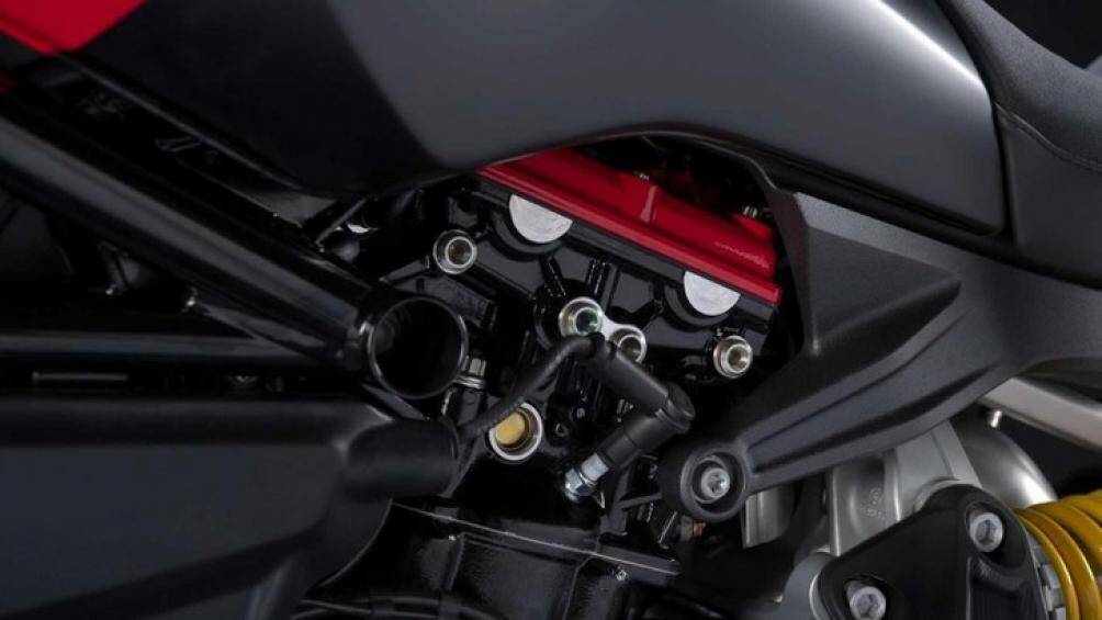 Cả hai phiên bản XDiavel Dark và XDiavel Black Star 2021 đều trang bị động cơ Testastretta DVT 1.262 cc với nhiều tinh chỉnh để phù hợp tiêu chuẩn Euro5